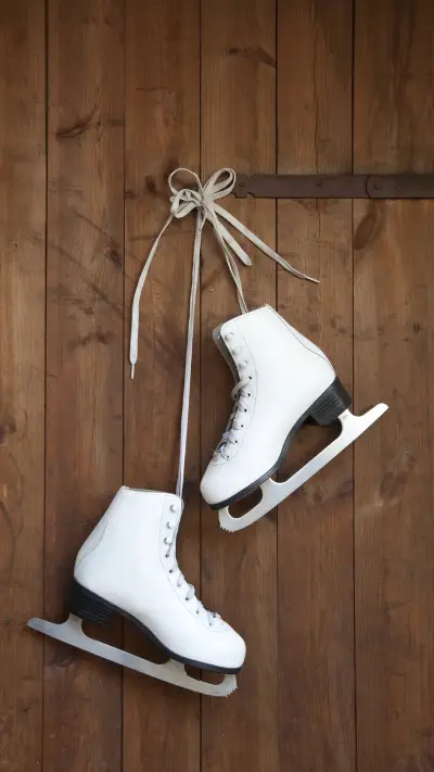 International-IceSkates