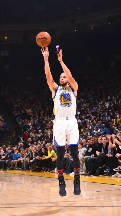 Stadium shot top players at every point - Screenshot 1