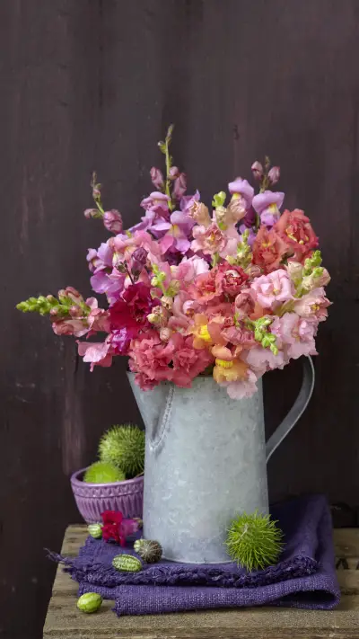 Basic flower arrangement color scheme 1