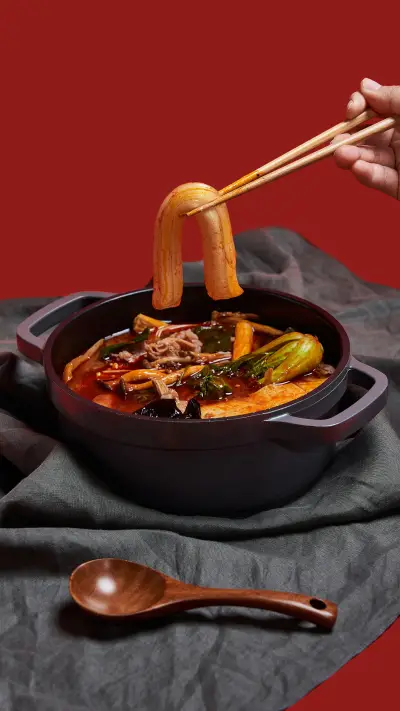 Taste the spicy temptation of spicy hot pot