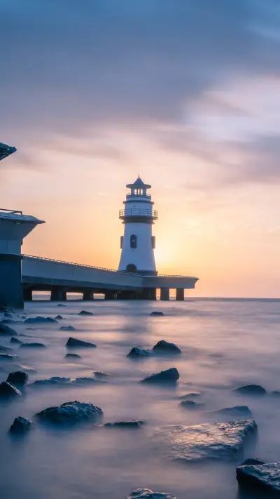 Waiting for the sunrise by the seaside 4 - Screenshot 1