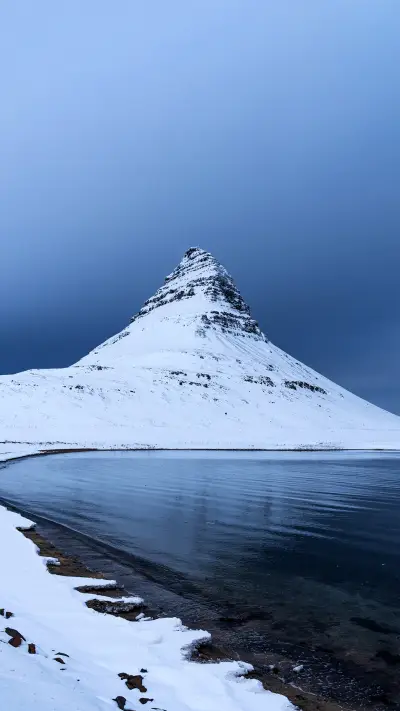 Winter landscape of Iceland with Kirkjufellsfoss