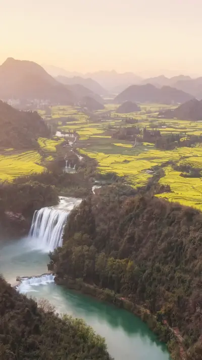 Yunnan Luoping Rapeseed Flower Waterfall Cluster - Screenshot 1