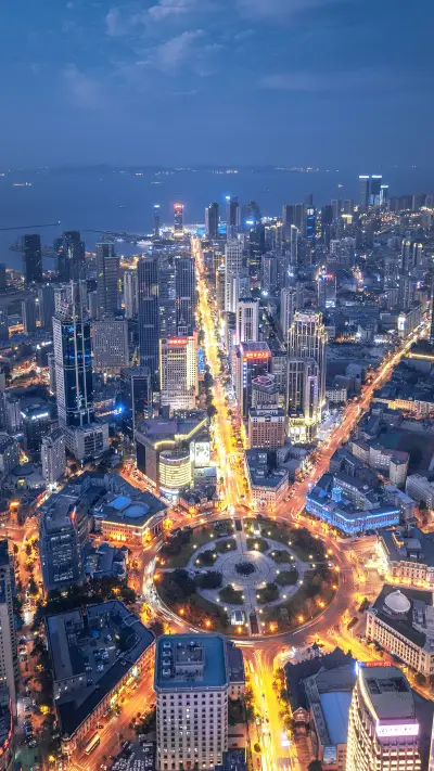 A desirable seaside city 48