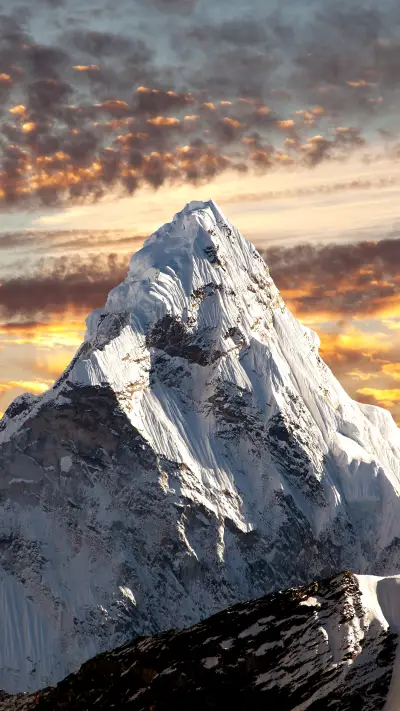 Evening panoramic view of mount Ama Dablam - Screenshot 1