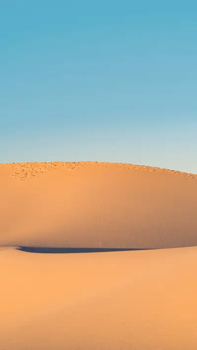 Sand dunes under the sunshine