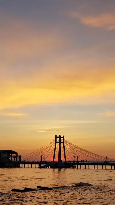 photo-1557867055-e2b09d8b0853