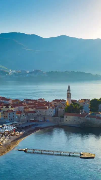 The happy country of the lazy 83