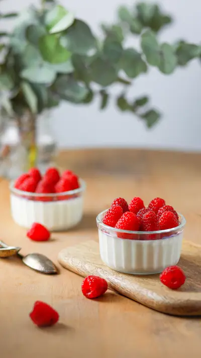 Italian dessert panna cotta with raspberries - Screenshot 1