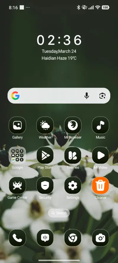 White Table - Screenshot 2