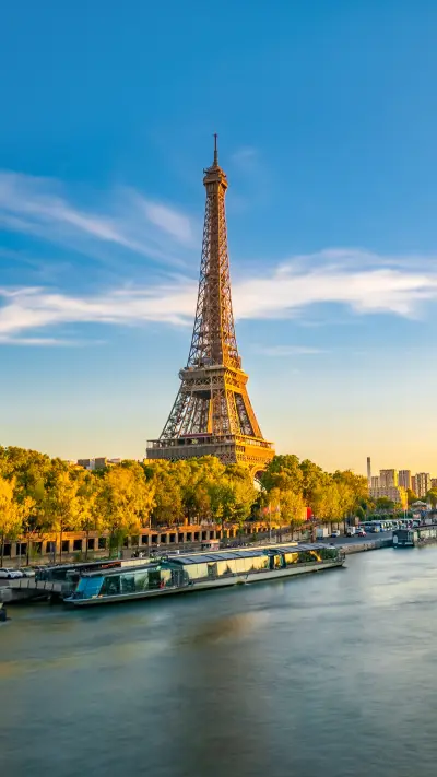 Sunset view of Eiffel tower and Seine river in Paris