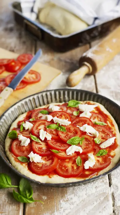 Making pizza at home 2