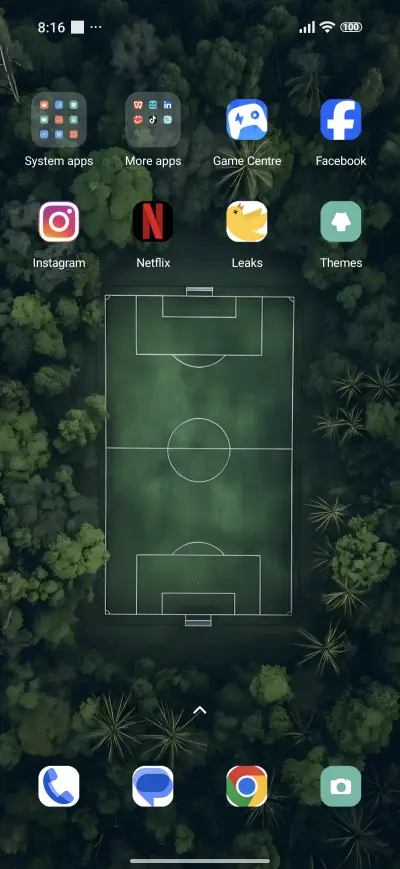 Green Soccer Field - Screenshot 3