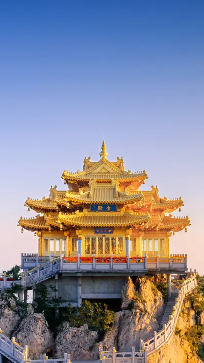 Golden summer palace after rain in Henan 81