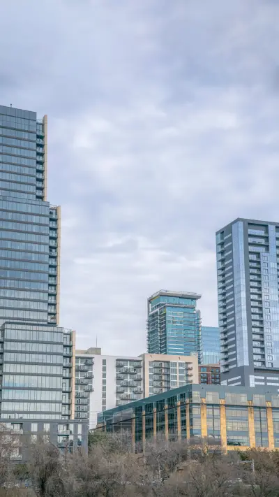 A town at the foot of Rosewood