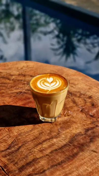 Coffee with the outstanding art of milk foam