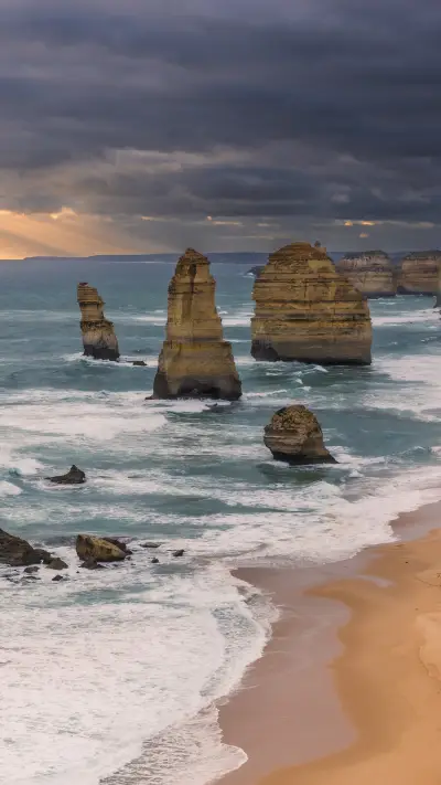 Experience the stunning scenery of ocean road