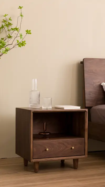 Teach you how to decorate the bedside table 2