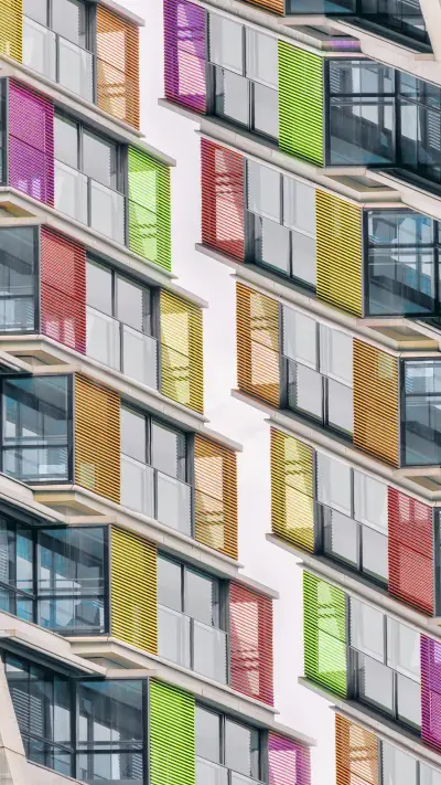 Advantages and disadvantages of the first floor and the top